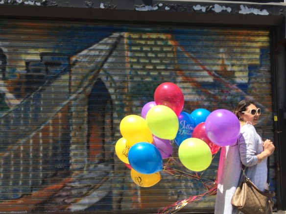 Bklyn Bridge w balloons